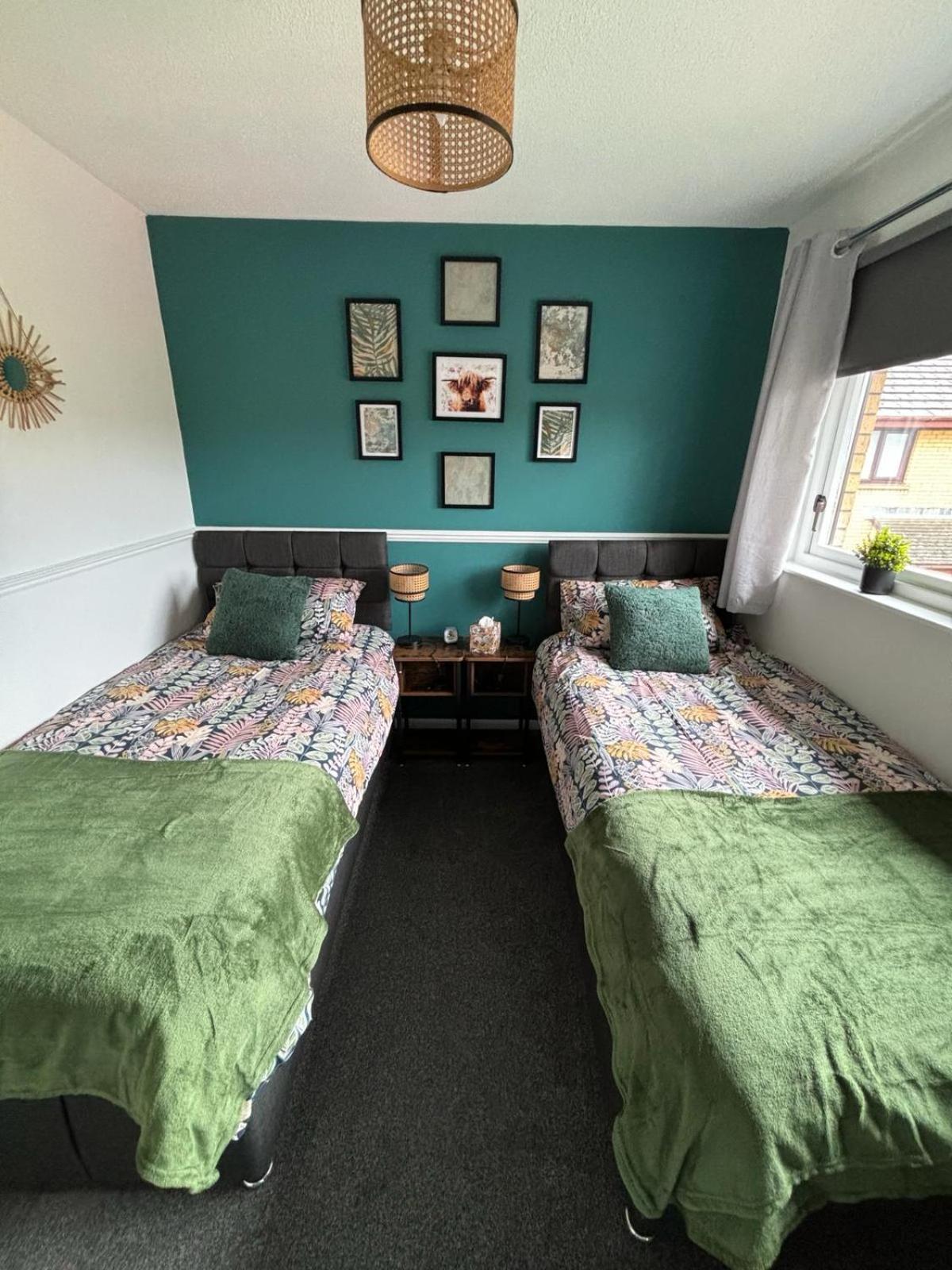 Stylish Home In Linlithgow With Free Parking Exterior foto